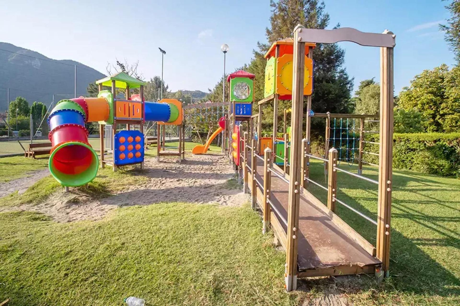 Estivo Premium Deluxe Mobile Homes On Camping Del Sole Village Iseo Exteriör bild