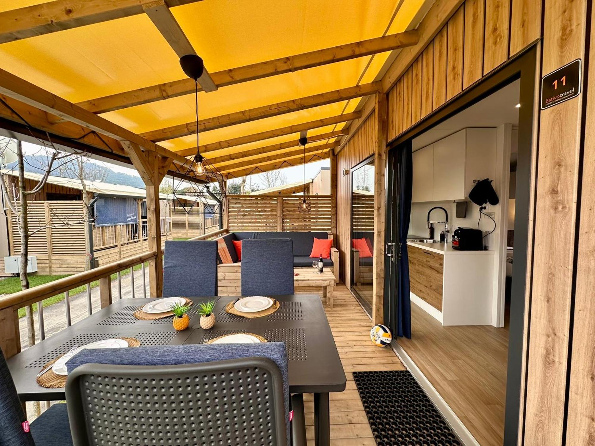 Estivo Premium Deluxe Mobile Homes On Camping Del Sole Village Iseo Exteriör bild